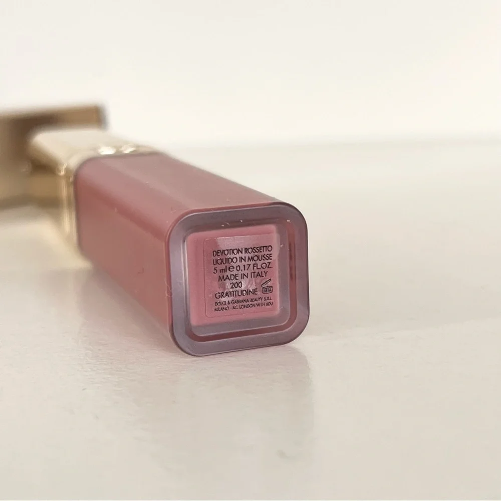 Dolce & Gabbana 16 hour liquid Lipstick